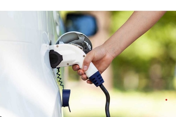 N�chtliches Parken an E-Ladestationen