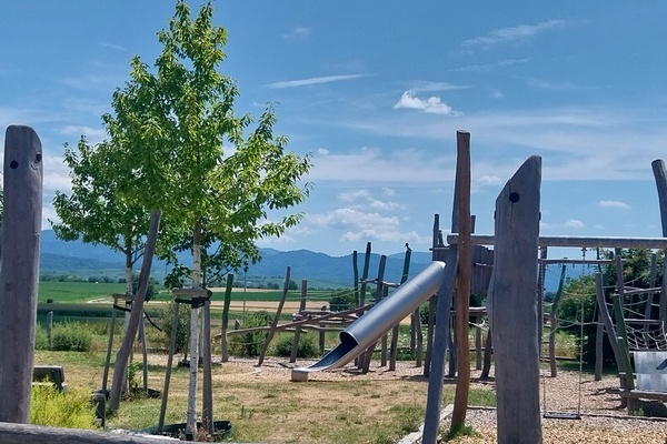 Schattenpl�tze auf neuen Spielpl�tzen dringend notwendig